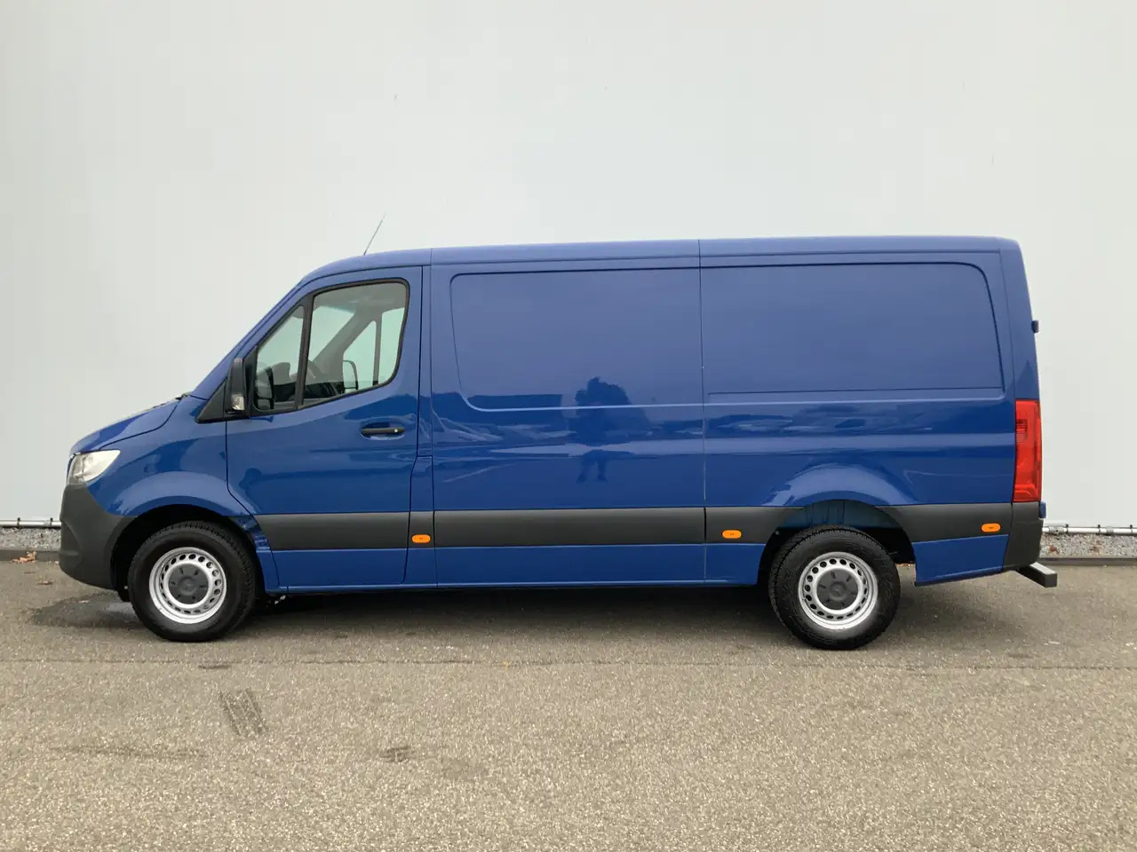 Mercedes-Benz Sprinter 315 1.9 CDI L2H1 Automaat Airco Cruise 3 Zits Trek - Цельнометаллический фургон: фото 3 Mercedes-Benz Sprinter 315 1.9 CDI L2H1 Automaat Airco Cruise 3 Zits Trek - Цельнометаллический фургон: фото 3