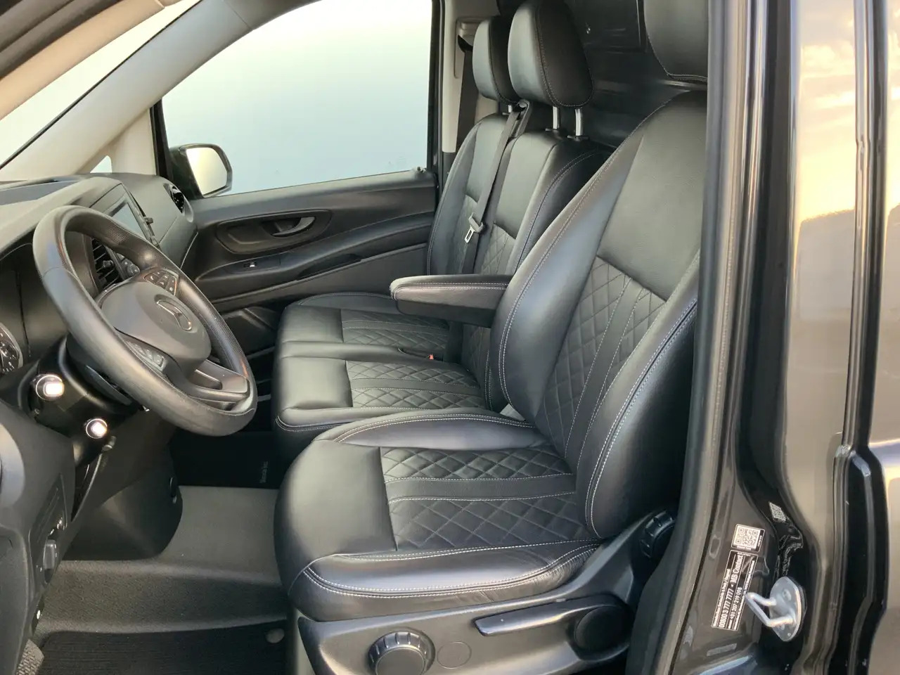 Mercedes-Benz Vito 114 CDI L3 autom. 20 inch , Leer - Цельнометаллический фургон: фото 4 Mercedes-Benz Vito 114 CDI L3 autom. 20 inch , Leer - Цельнометаллический фургон: фото 4