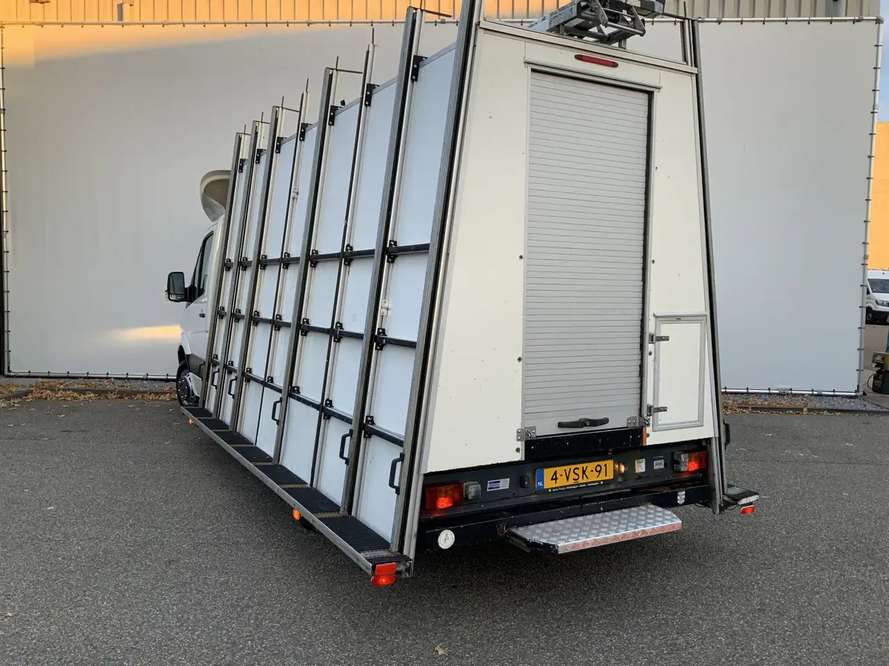 Volkswagen Crafter 35 2.0 TDI L3H1 Glasresteel Airco Cruise 3 Zits UI - Малотоннажный фургон, Коммунальная/ Специальная техника: фото 2 Volkswagen Crafter 35 2.0 TDI L3H1 Glasresteel Airco Cruise 3 Zits UI - Малотоннажный фургон, Коммунальная/ Специальная техника: фото 2