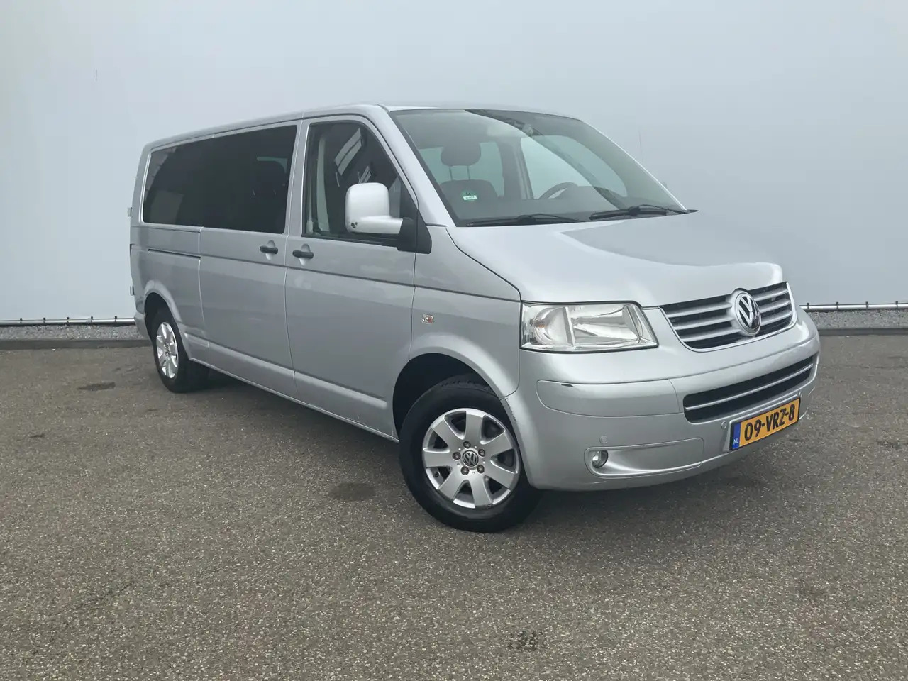Volkswagen T5 Transporter 2.5 TDI 340 Automaat Trendline Dub Cab 5 Zits Leer в лизинг Volkswagen T5 Transporter 2.5 TDI 340 Automaat Trendline Dub Cab 5 Zits Leer: фото 9