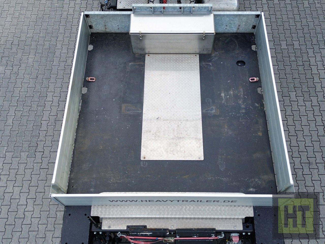 Doll 2-Achs-Tiefbett mit Pantherfahrwerk - Низкорамный полуприцеп: фото 2 Doll 2-Achs-Tiefbett mit Pantherfahrwerk - Низкорамный полуприцеп: фото 2