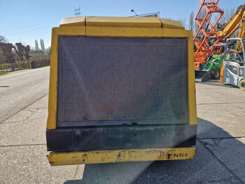 Atlas-Copco XAS350DD VERY LOW HOURS - Воздушный компрессор: фото 4 Atlas-Copco XAS350DD VERY LOW HOURS - Воздушный компрессор: фото 4