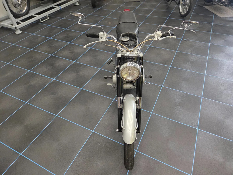 Honda CB160, Honda Dream SA en Honda CL77: 3 oldtimer motorfietsen - Мотоцикл: фото 4 Honda CB160, Honda Dream SA en Honda CL77: 3 oldtimer motorfietsen - Мотоцикл: фото 4