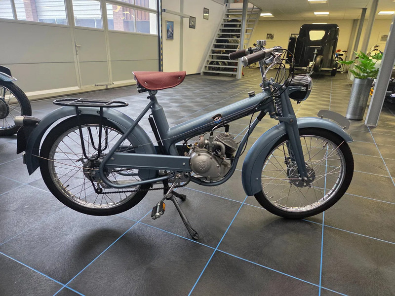 NSU Quick oldtimer motorfiets - Мотоцикл: фото 2 NSU Quick oldtimer motorfiets - Мотоцикл: фото 2