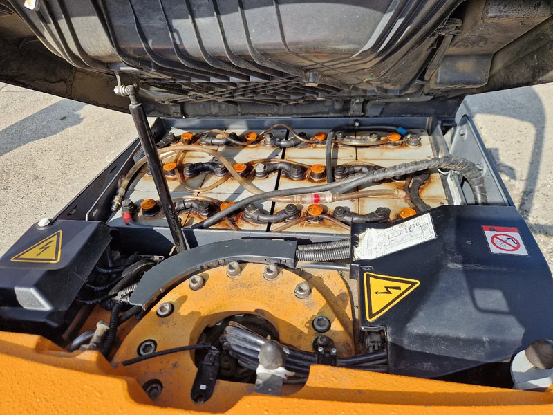 Still RX50-16 hefhoogte 4.95m, incl. keuring - Электропогрузчик: фото 5 Still RX50-16 hefhoogte 4.95m, incl. keuring - Электропогрузчик: фото 5