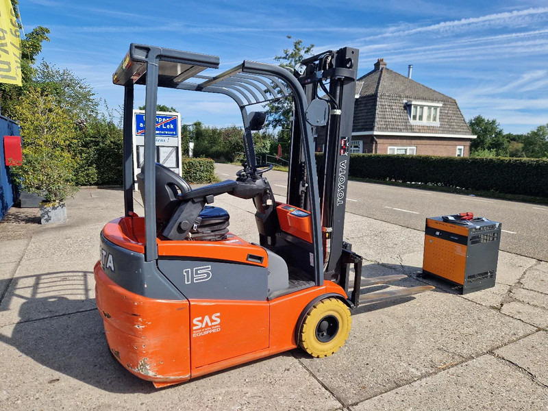 Toyota 1500 kg. elektrisch hefhoogte 5.00m. - Электропогрузчик: фото 1 Toyota 1500 kg. elektrisch hefhoogte 5.00m. - Электропогрузчик: фото 1