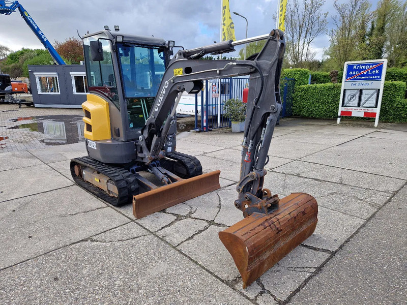 Volvo ECR25D met 2562 uur - Мини-экскаватор: фото 2 Volvo ECR25D met 2562 uur - Мини-экскаватор: фото 2
