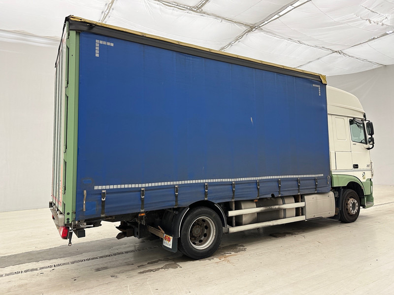 DAF XF 460 Super Space Cab - Тентованный грузовик: фото 4 DAF XF 460 Super Space Cab - Тентованный грузовик: фото 4