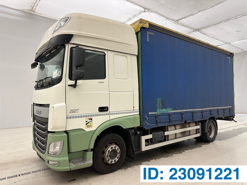 DAF XF 460 Super Space Cab - Тентованный грузовик: фото 1 DAF XF 460 Super Space Cab - Тентованный грузовик: фото 1