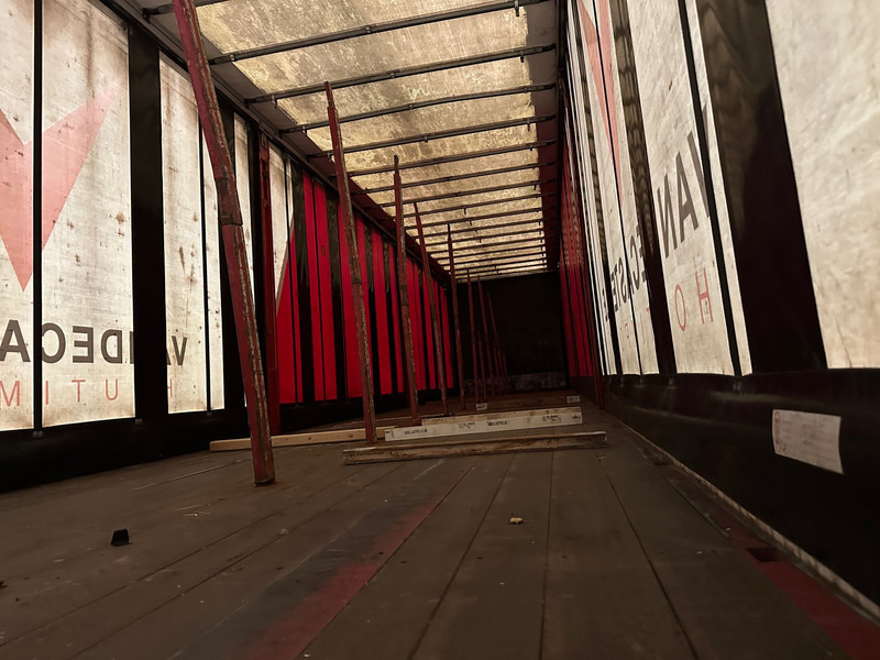 LAG Tautliner - Тентованный полуприцеп: фото 5 LAG Tautliner - Тентованный полуприцеп: фото 5