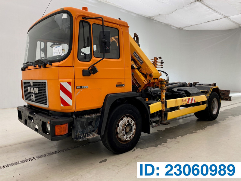 MAN 18.222 - Крюковой мультилифт, Автоманипулятор: фото 1 MAN 18.222 - Крюковой мультилифт, Автоманипулятор: фото 1