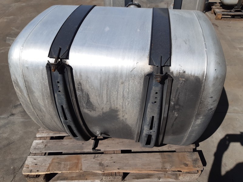 Mercedes-Benz A9604704602 480 liter - Топливный бак: фото 4 Mercedes-Benz A9604704602 480 liter - Топливный бак: фото 4