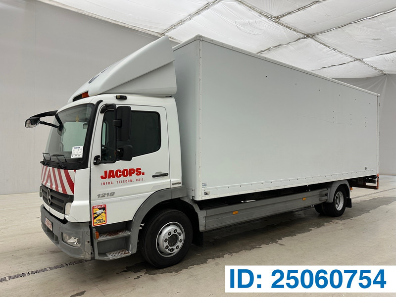 Mercedes-Benz Atego 1218 - Грузовик с закрытым кузовом: фото 1 Mercedes-Benz Atego 1218 - Грузовик с закрытым кузовом: фото 1