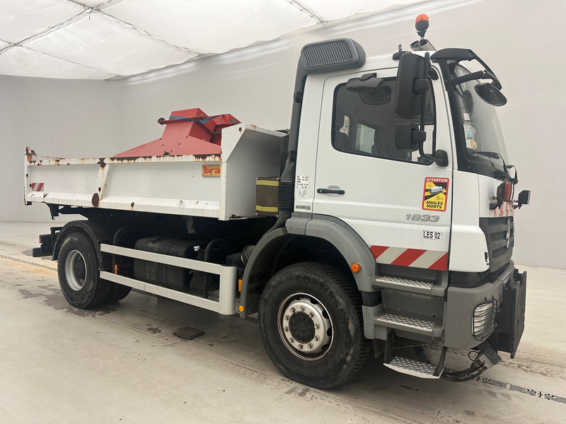 Mercedes-Benz Axor 1833 - Самосвал: фото 3 Mercedes-Benz Axor 1833 - Самосвал: фото 3