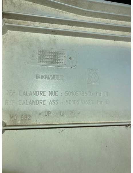 Renault 5010578640 5010578640 - Решётка радиатора для Грузовиков: фото 3 Renault 5010578640 5010578640 - Решётка радиатора для Грузовиков: фото 3