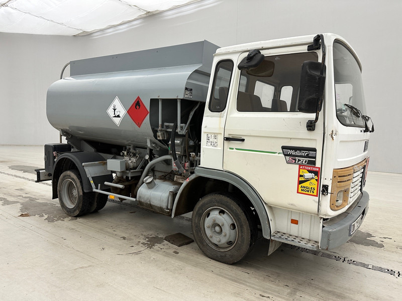 Renault Midliner S120 - Грузовик-цистерна: фото 3 Renault Midliner S120 - Грузовик-цистерна: фото 3