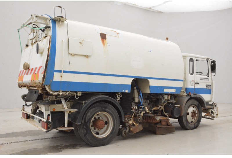 Renault Midliner S150 - RHD - Подметально-уборочная машина: фото 5 Renault Midliner S150 - RHD - Подметально-уборочная машина: фото 5