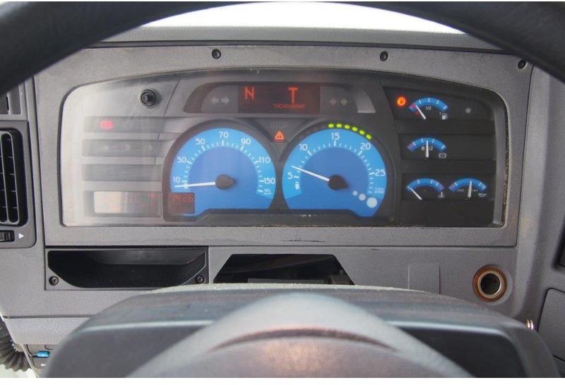 Грузовик с закрытым кузовом Renault Midlum 220 DCi: фото 11 Грузовик с закрытым кузовом Renault Midlum 220 DCi: фото 11