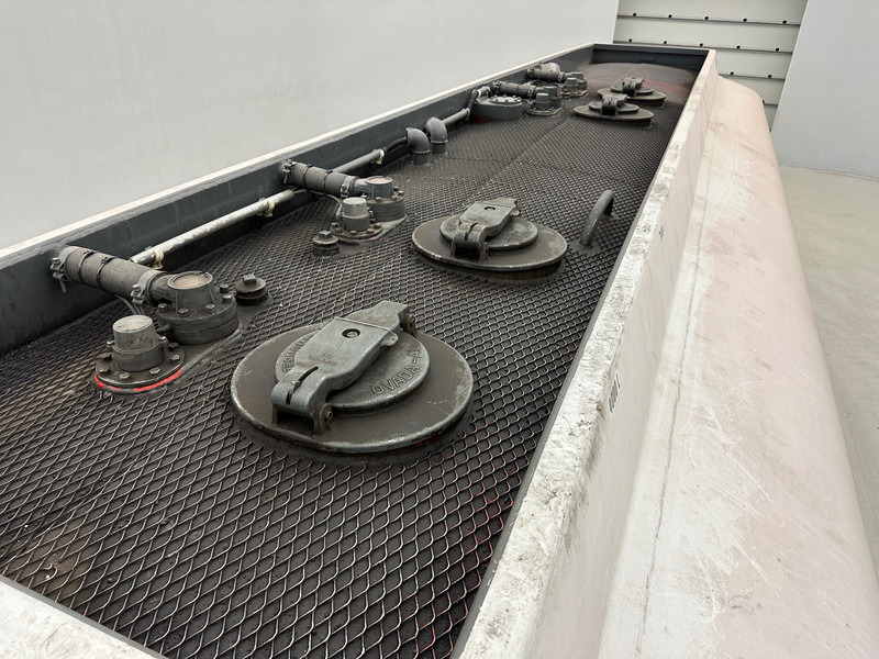 Полуприцеп-цистерна Stokota Tank 23000 L: фото 13 Полуприцеп-цистерна Stokota Tank 23000 L: фото 13