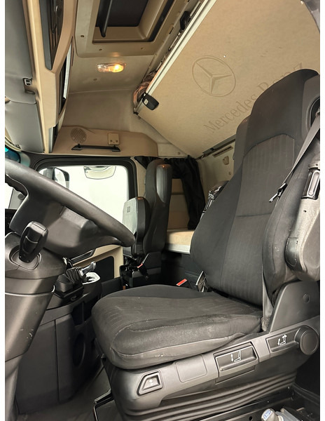 Тягач Mercedes-Benz Actros 1842: фото 10
