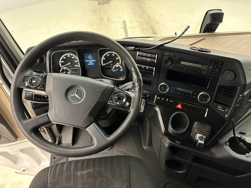 Тягач Mercedes-Benz Actros 1842: фото 11
