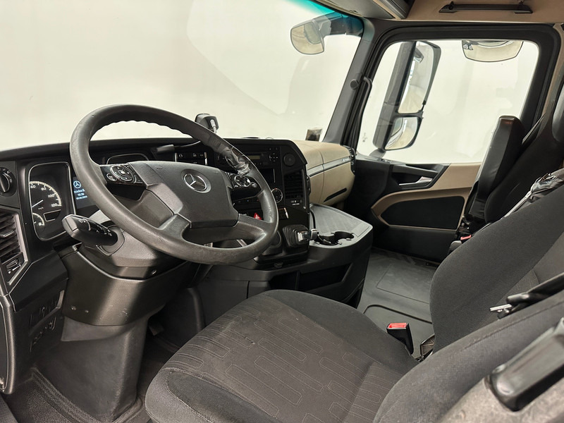 Тягач Mercedes-Benz Actros 1842: фото 9