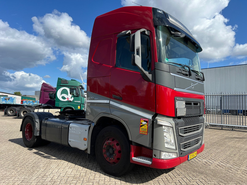 Volvo FH13.420 Globetrotter - ADR - Тягач: фото 3 Volvo FH13.420 Globetrotter - ADR - Тягач: фото 3