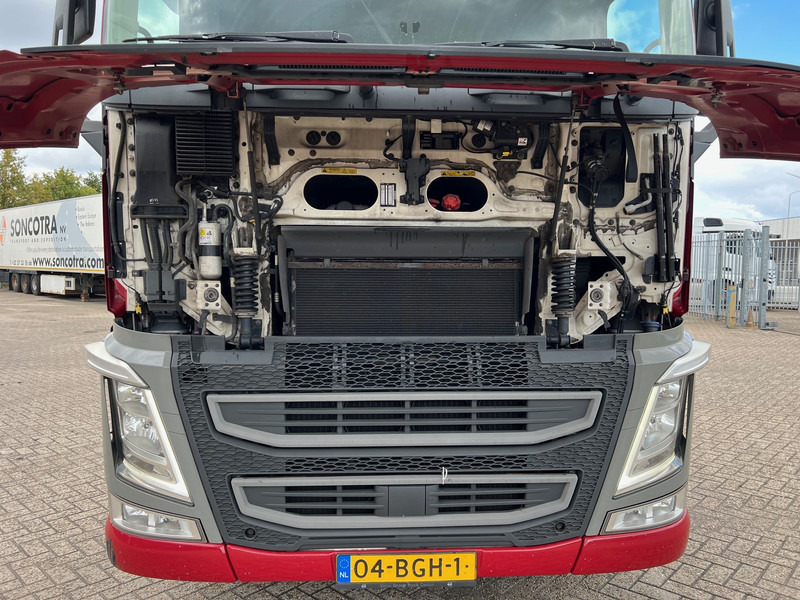 Volvo FH13.420 Globetrotter - ADR - Тягач: фото 3 Volvo FH13.420 Globetrotter - ADR - Тягач: фото 3