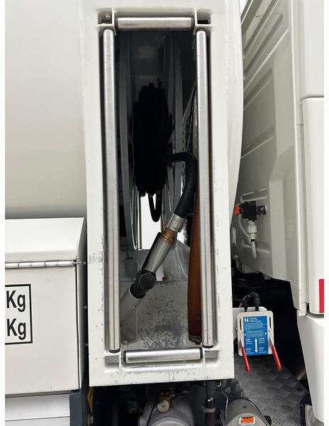 Volvo FH 440 - 6x2 - Грузовик-цистерна: фото 4 Volvo FH 440 - 6x2 - Грузовик-цистерна: фото 4