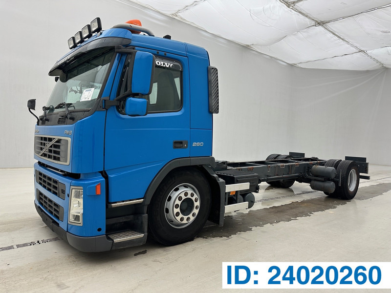 Volvo FM9.260 - Грузовик-шасси: фото 1 Volvo FM9.260 - Грузовик-шасси: фото 1