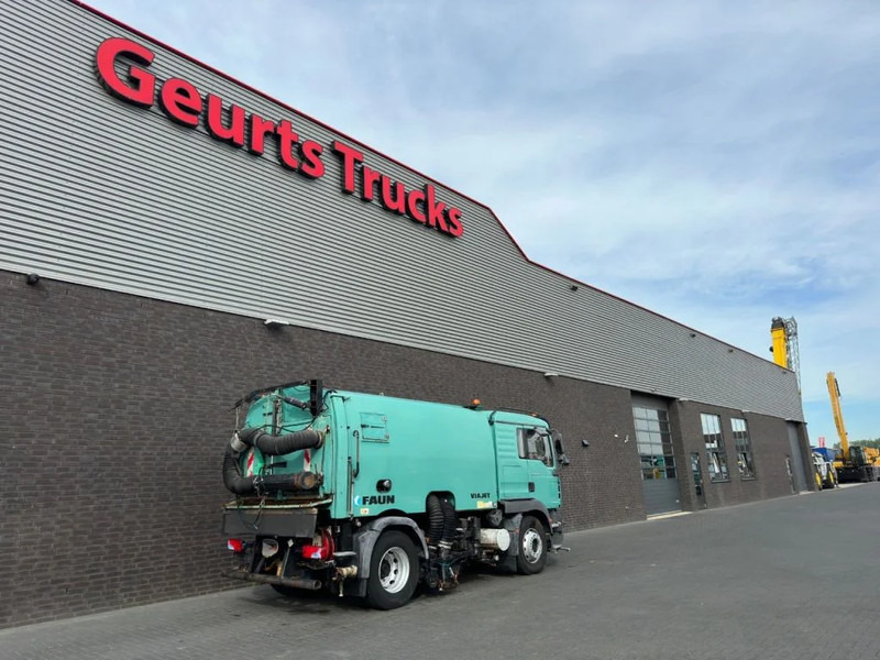 MAN TGM 18.240 4X2 + FAUN VIAJET 6R/HS SWEEPING TRUCK/ KEHRMASCHINE/VEEGWAGEN/FAHRBAHNREINIGER - Подметально-уборочная машина: фото 5 MAN TGM 18.240 4X2 + FAUN VIAJET 6R/HS SWEEPING TRUCK/ KEHRMASCHINE/VEEGWAGEN/FAHRBAHNREINIGER - Подметально-уборочная машина: фото 5