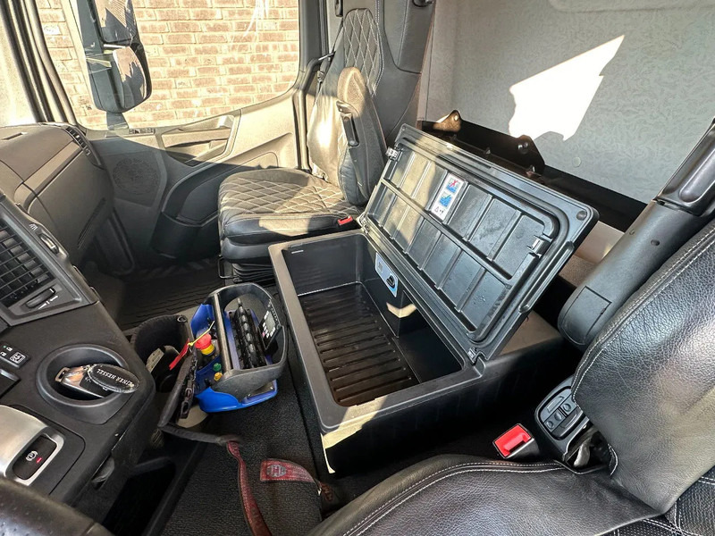 Тросовый мультилифт, Автоманипулятор Mercedes-Benz Arocs 3253 L ENA 8X2/4 HMF2820 KRAAN / KRAN/ CRANE MET TF.324 KABELSYSTEEM / SEILGERATE / CABLE SYSTEM: фото 18 Тросовый мультилифт, Автоманипулятор Mercedes-Benz Arocs 3253 L ENA 8X2/4 HMF2820 KRAAN / KRAN/ CRANE MET TF.324 KABELSYSTEEM / SEILGERATE / CABLE SYSTEM: фото 18