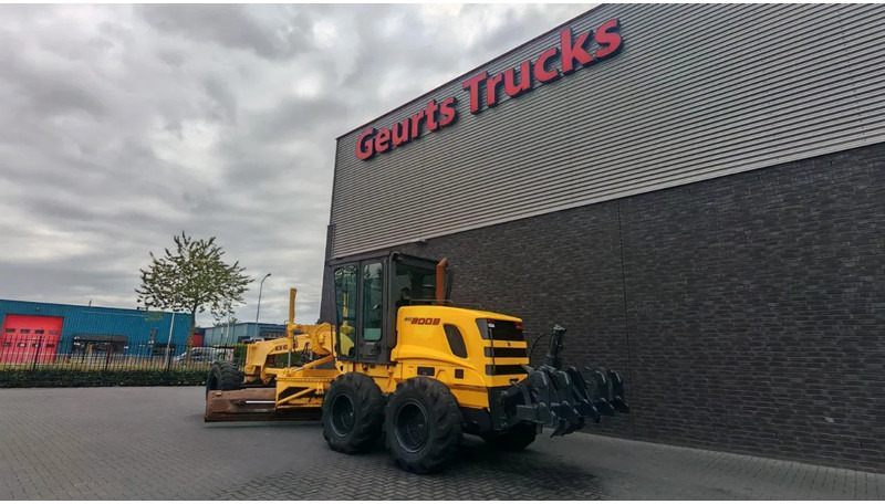 New Holland RG 200 B MOTORGRADER + RIPPER FROM 2012 HOURS 4237 - Грейдер: фото 3 New Holland RG 200 B MOTORGRADER + RIPPER FROM 2012 HOURS 4237 - Грейдер: фото 3