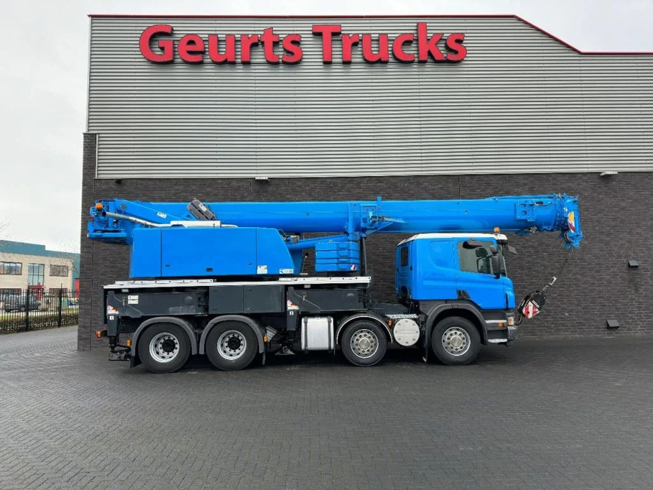 Scania P420 8X4 + LIEBHERR LTF 1045-4.1 KRAAN/KRAN/CRAN - Автоманипулятор: фото 4 Scania P420 8X4 + LIEBHERR LTF 1045-4.1 KRAAN/KRAN/CRAN - Автоманипулятор: фото 4
