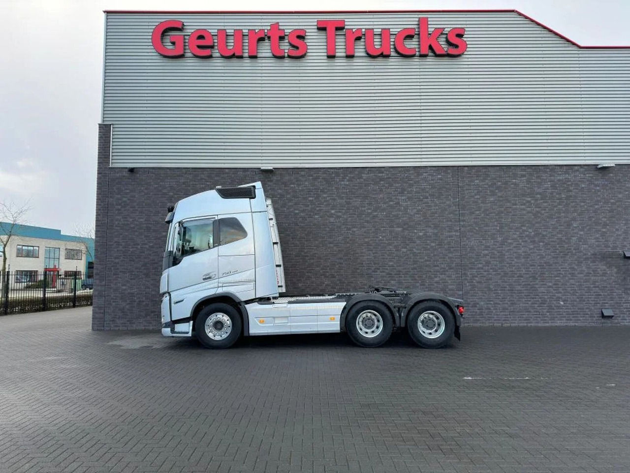 Volvo FH 16.750 6X4 TREKKER/TRACTOR/SZM EURO 6 HYDRAUL - Тягач: фото 1 Volvo FH 16.750 6X4 TREKKER/TRACTOR/SZM EURO 6 HYDRAUL - Тягач: фото 1