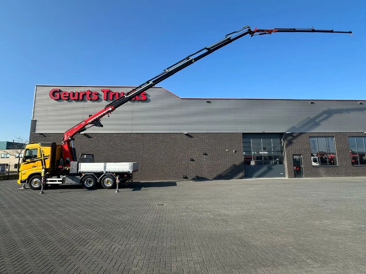 Тягач Volvo FH 500 6X2 TREKKER/TRACTOR/SZM MET FASSI F545RA.: фото 1