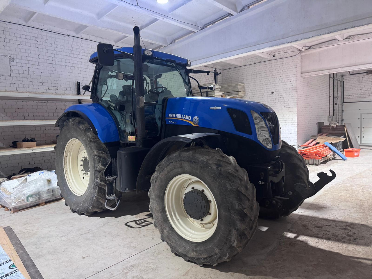 NEW HOLLAND T7.260 - Трактор: фото 2 NEW HOLLAND T7.260 - Трактор: фото 2