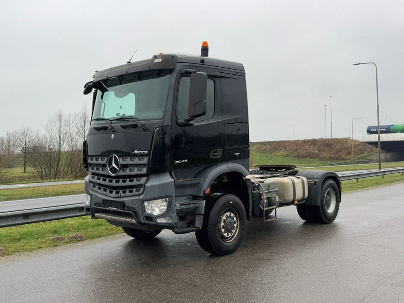 MERCEDESBENZ Arocs 2043 4x4 Tractor Head - Тягач: фото 1 MERCEDESBENZ Arocs 2043 4x4 Tractor Head - Тягач: фото 1