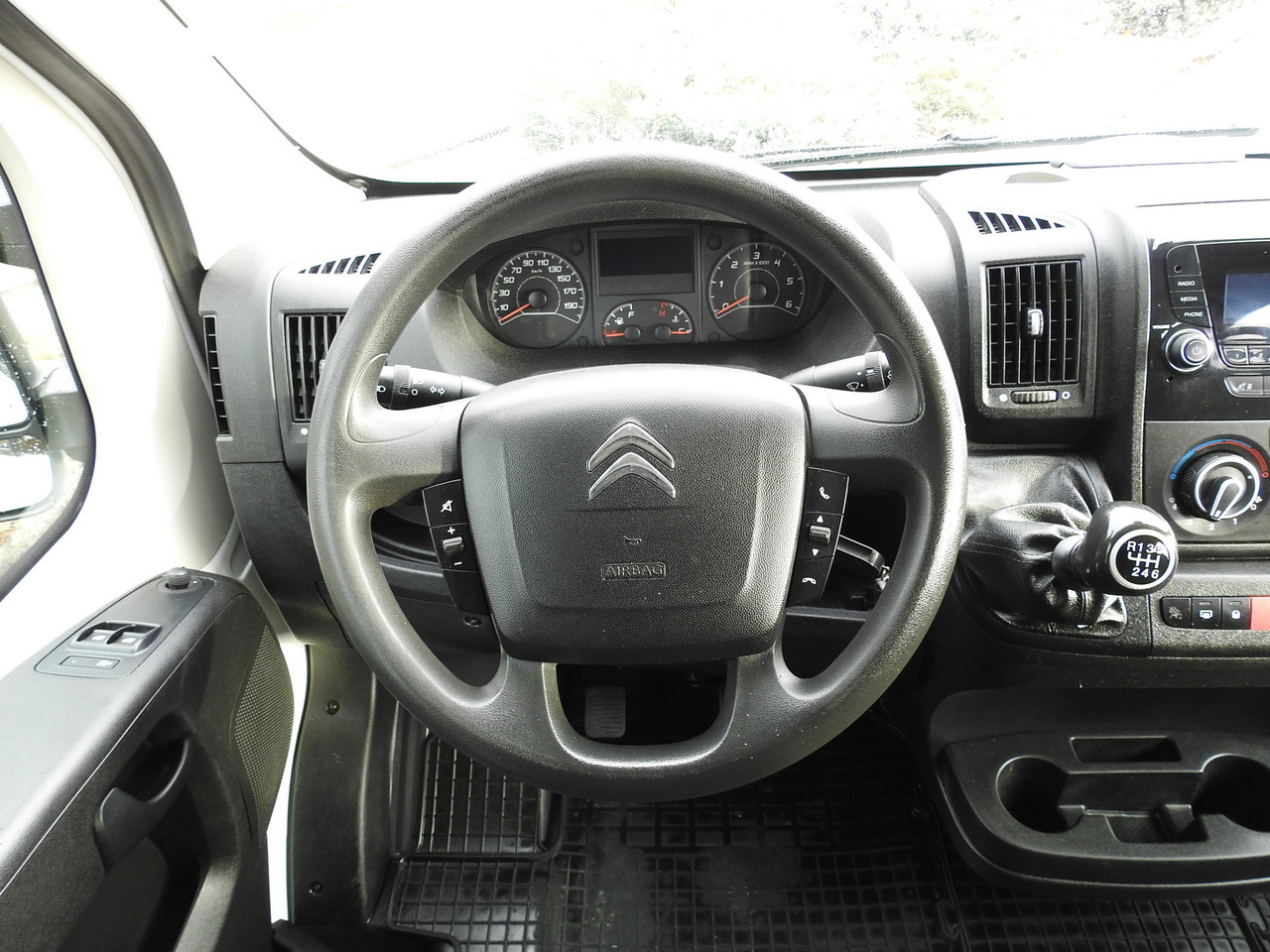 CITROEN JUMPER BOX DELIVERY VAN 6 SEATS AIR CONDITIONING 140HP в лизинг CITROEN JUMPER BOX DELIVERY VAN 6 SEATS AIR CONDITIONING 140HP: фото 26 CITROEN JUMPER BOX DELIVERY VAN 6 SEATS AIR CONDITIONING 140HP в лизинг CITROEN JUMPER BOX DELIVERY VAN 6 SEATS AIR CONDITIONING 140HP: фото 26