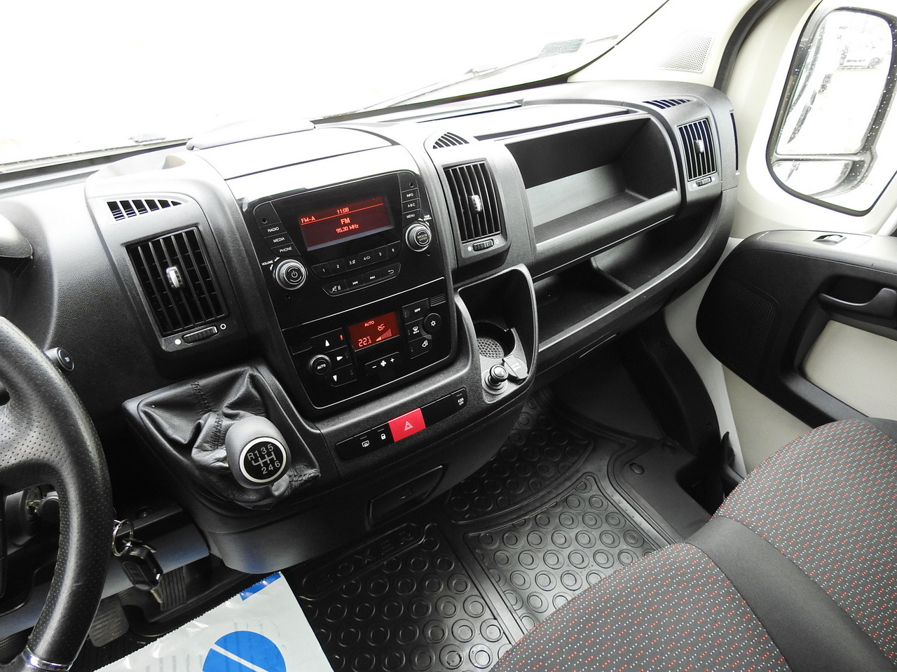 Малотоннажный рефрижератор CITROEN JUMPER REFRIGERATOR VAN -5*C LED LIGHTS AIR CONDITIONING  130HP: фото 39 Малотоннажный рефрижератор CITROEN JUMPER REFRIGERATOR VAN -5*C LED LIGHTS AIR CONDITIONING  130HP: фото 39