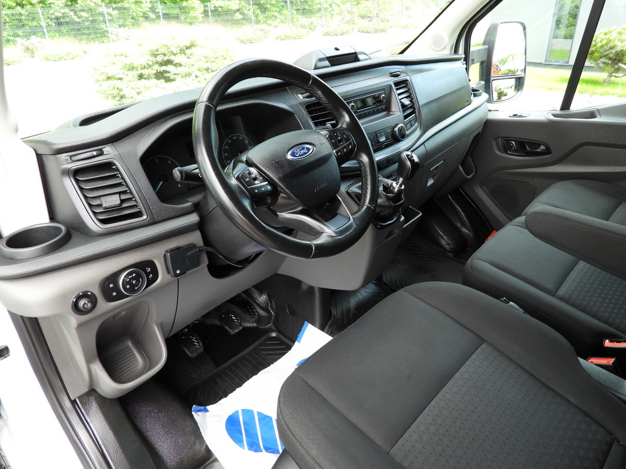 FORD TRANSIT  BOX LIFT 8 PALLETS CRUISE CONTROL LED LIGHTS AIR CONDITIONING  130HP - Малотоннажный рефрижератор: фото 2 FORD TRANSIT  BOX LIFT 8 PALLETS CRUISE CONTROL LED LIGHTS AIR CONDITIONING  130HP - Малотоннажный рефрижератор: фото 2