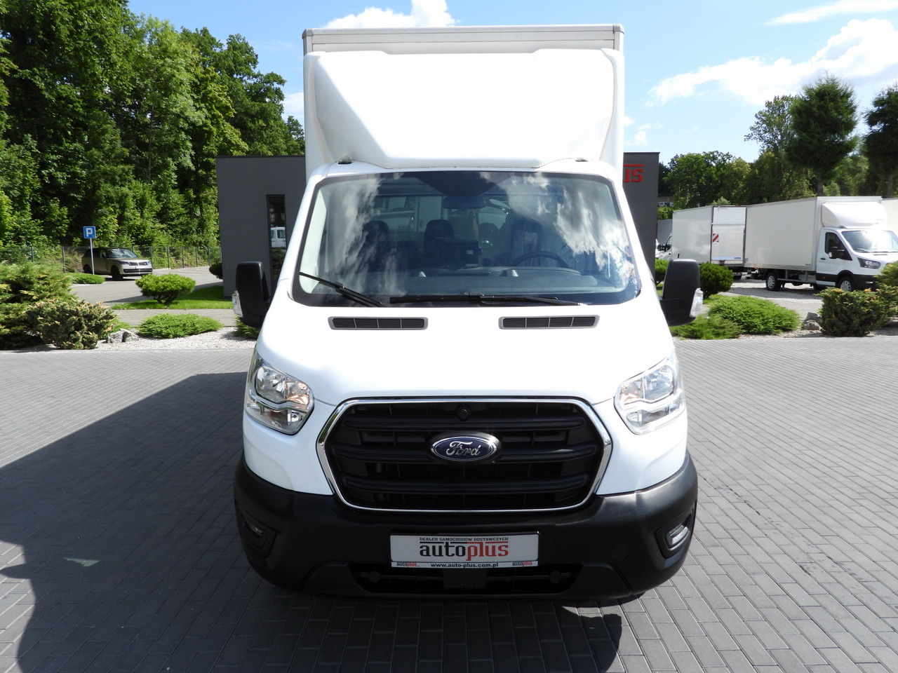 FORD TRANSIT BOX LIFT 8 PALLETS CRUISE CONTROL LED LIGHTS TWIN WHEELS AIR CONDITIONING 130HP - Малотоннажный фургон: фото 5 FORD TRANSIT BOX LIFT 8 PALLETS CRUISE CONTROL LED LIGHTS TWIN WHEELS AIR CONDITIONING 130HP - Малотоннажный фургон: фото 5