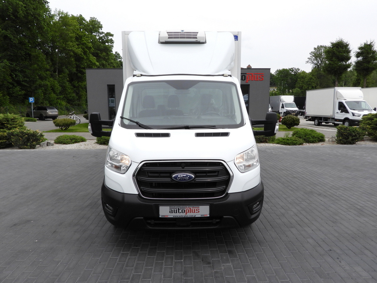 FORD TRANSIT BOX / REFRIGERATOR BOX 5*C / CRUISE CONTROL LED LIGHTS TWIN WHEELS AIR CONDITIONING 130HP - Малотоннажный фургон: фото 5 FORD TRANSIT BOX / REFRIGERATOR BOX 5*C / CRUISE CONTROL LED LIGHTS TWIN WHEELS AIR CONDITIONING 130HP - Малотоннажный фургон: фото 5