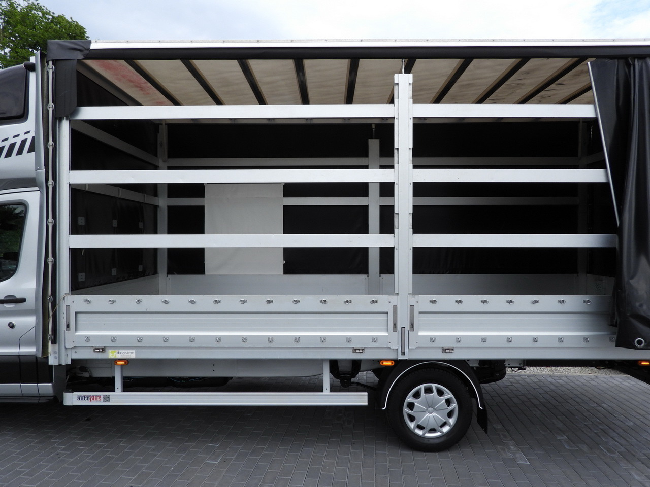 Тентованный фургон FORD TRANSIT TARPAULIN 10 PALLETS WEBASTO CRUISE CONTROL LED LIGHTS PNEUMATICS AIR CONDITIONING 160HP: фото 25 Тентованный фургон FORD TRANSIT TARPAULIN 10 PALLETS WEBASTO CRUISE CONTROL LED LIGHTS PNEUMATICS AIR CONDITIONING 160HP: фото 25