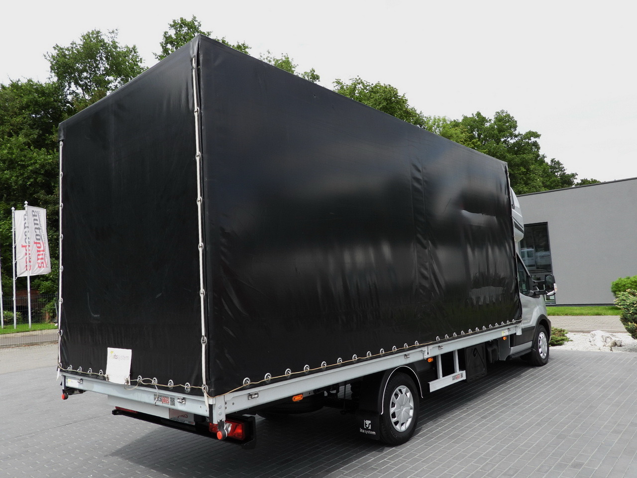 Тентованный фургон FORD TRANSIT TARPAULIN 10 PALLETS WEBASTO CRUISE CONTROL LED LIGHTS PNEUMATICS AIR CONDITIONING 160HP: фото 13 Тентованный фургон FORD TRANSIT TARPAULIN 10 PALLETS WEBASTO CRUISE CONTROL LED LIGHTS PNEUMATICS AIR CONDITIONING 160HP: фото 13