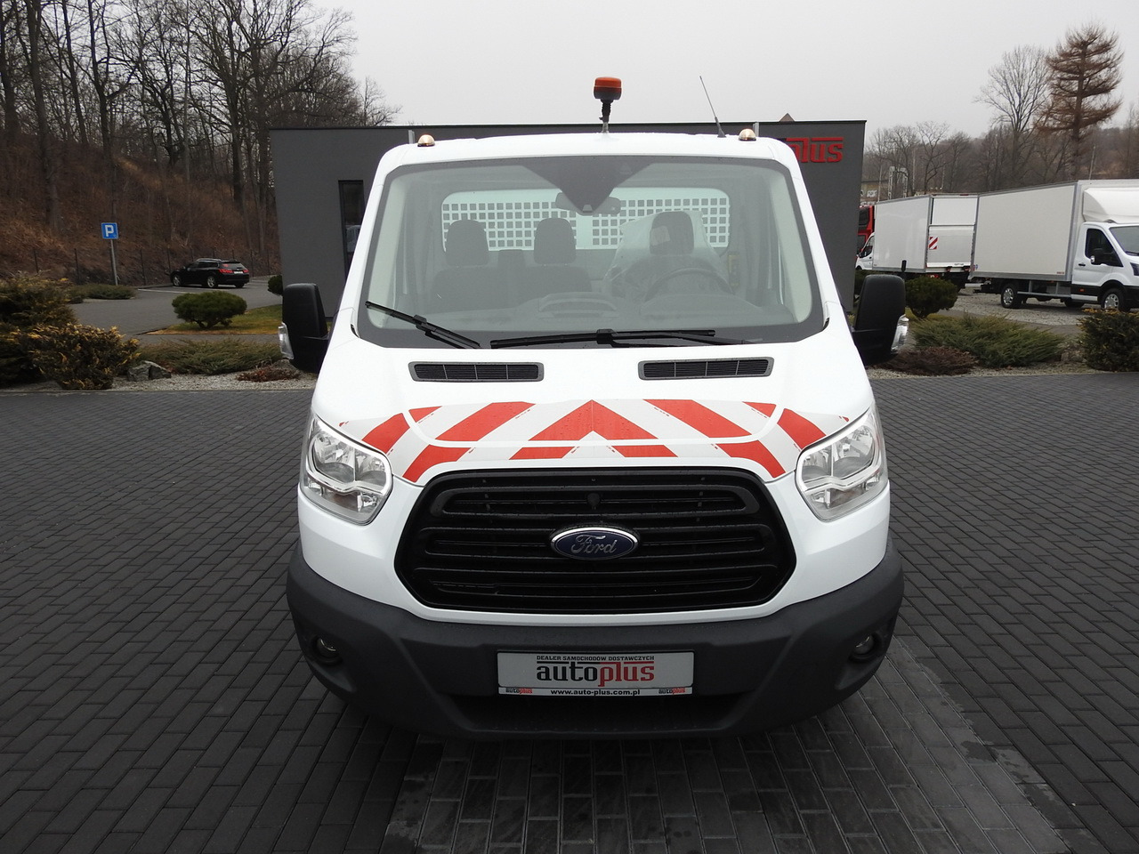 FORD TRANSIT TIPPER CRUISE CONTROL AIR CONDITIONING TWIN WHEELS 170HP - Малотоннажный самосвал: фото 5 FORD TRANSIT TIPPER CRUISE CONTROL AIR CONDITIONING TWIN WHEELS 170HP - Малотоннажный самосвал: фото 5