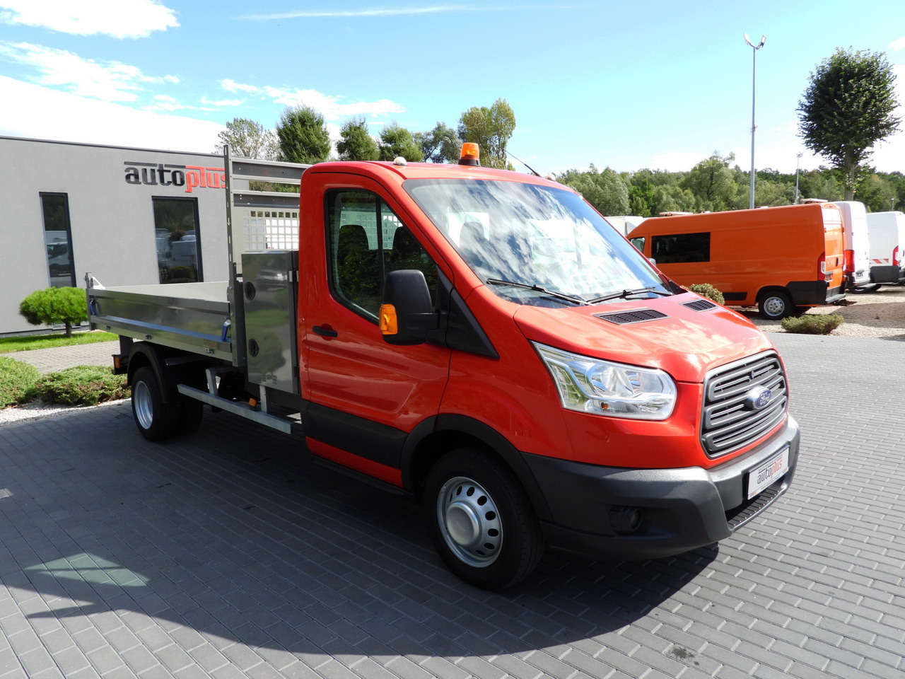 FORD TRANSIT TIPPER CRUISE CONTROL LED LIGHTS TWIN WHEELS AIR CONDITIONING 170HP - Малотоннажный самосвал: фото 4 FORD TRANSIT TIPPER CRUISE CONTROL LED LIGHTS TWIN WHEELS AIR CONDITIONING 170HP - Малотоннажный самосвал: фото 4