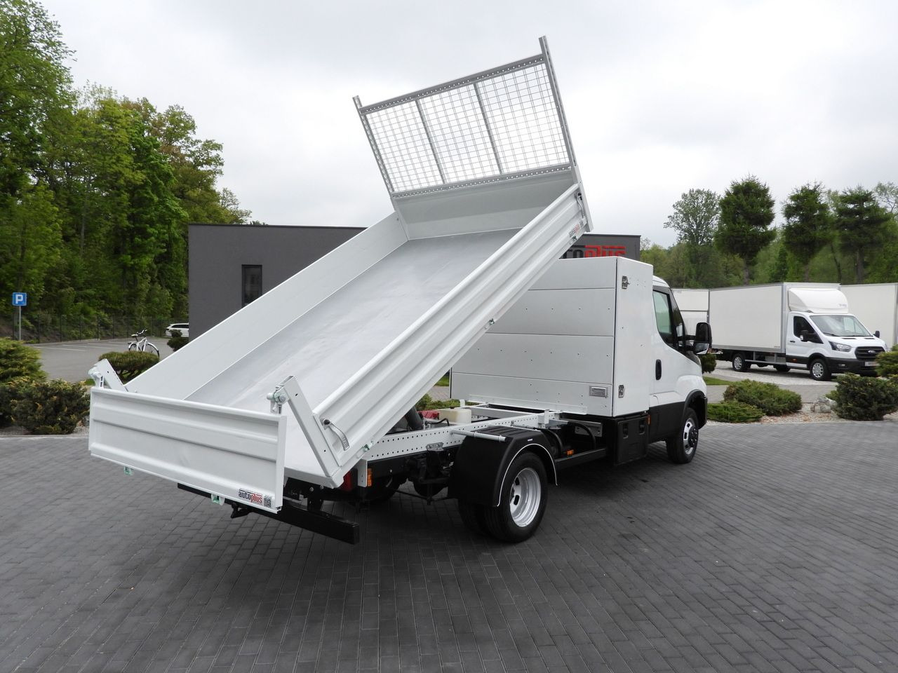 IVECO DAILY 35C14 TIPPER CRUISE CONTROL TWIN WHEELS 140HP - Малотоннажный самосвал: фото 3 IVECO DAILY 35C14 TIPPER CRUISE CONTROL TWIN WHEELS 140HP - Малотоннажный самосвал: фото 3