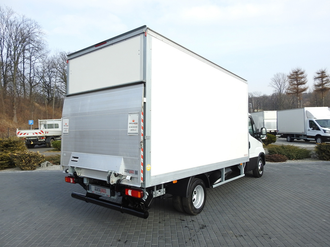 IVECO DAILY 35C16 BOX LIFT 8 PALLETS CRUISE CONTROL TWIN WHEELS AIR CONDITIONING 160HP - Малотоннажный фургон: фото 3 IVECO DAILY 35C16 BOX LIFT 8 PALLETS CRUISE CONTROL TWIN WHEELS AIR CONDITIONING 160HP - Малотоннажный фургон: фото 3