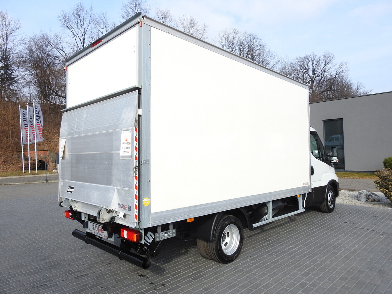 Малотоннажный фургон IVECO DAILY 35C16 BOX LIFT 8 PALLETS CRUISE CONTROL TWIN WHEELS AIR CONDITIONING  160HP: фото 13